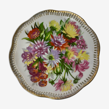Decorative floral plate