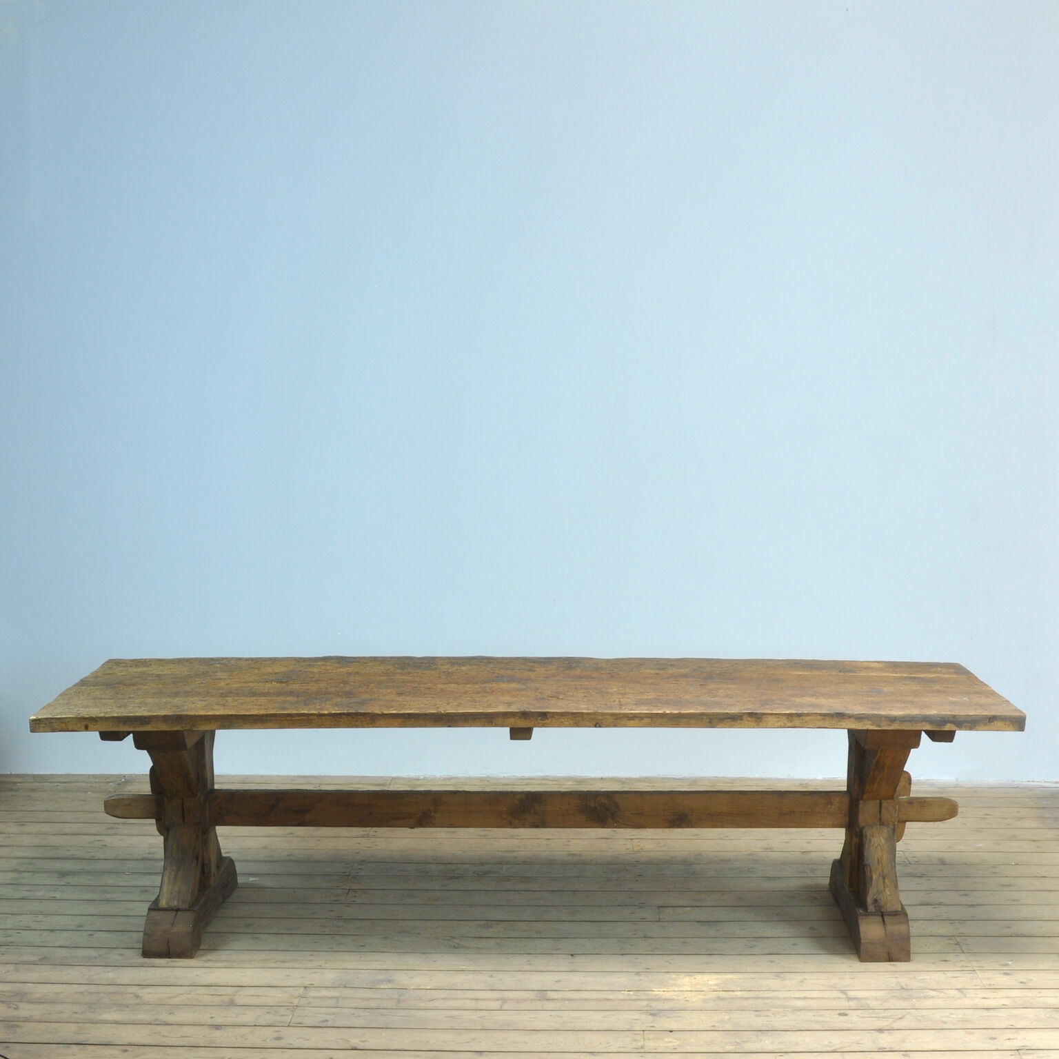 Pine farmers table