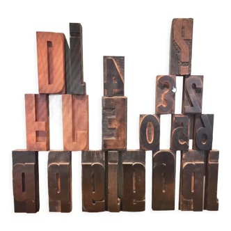 Print letters (20) - wood (pear)