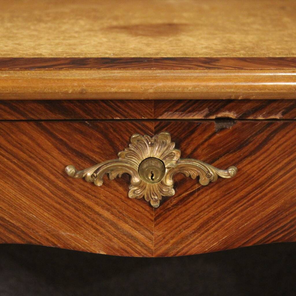 Bureau français de style Louis XV du XXe siècle