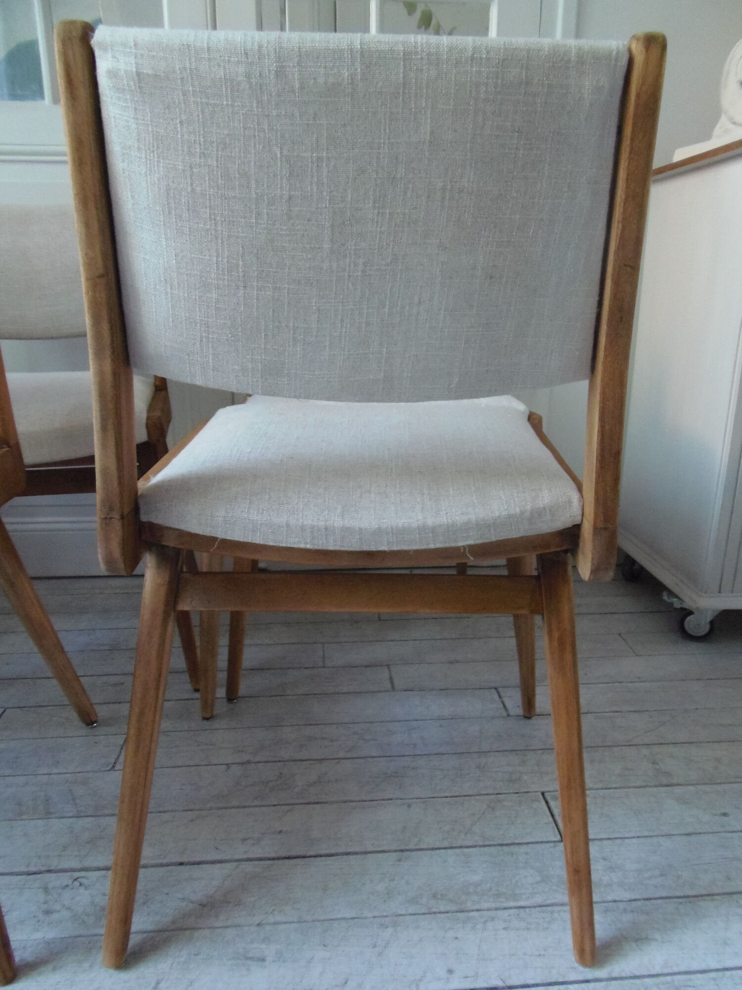 Series of 4 vintage chairs from the 50s in beech