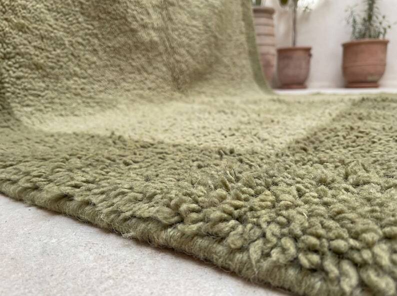 Berber Beni Ourain rug from Morocco, size 150/250 cm.