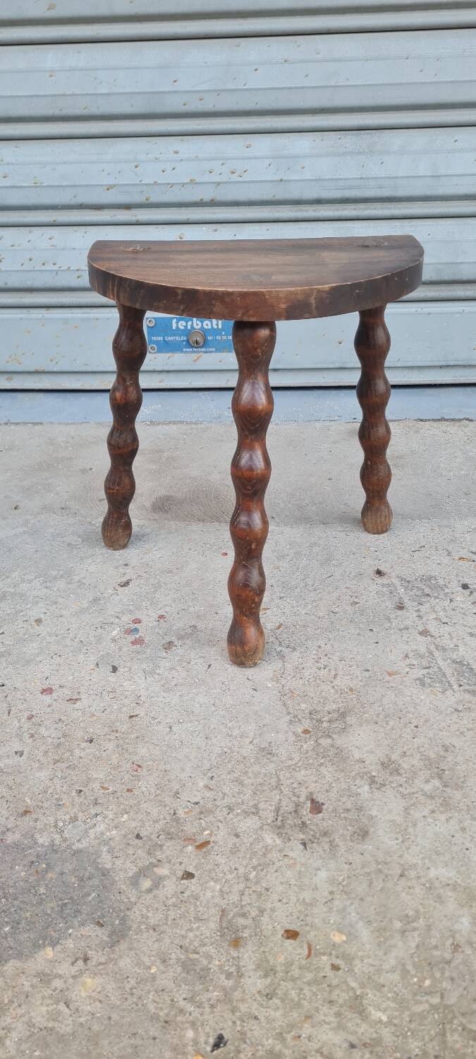 Solid wood tripod stool