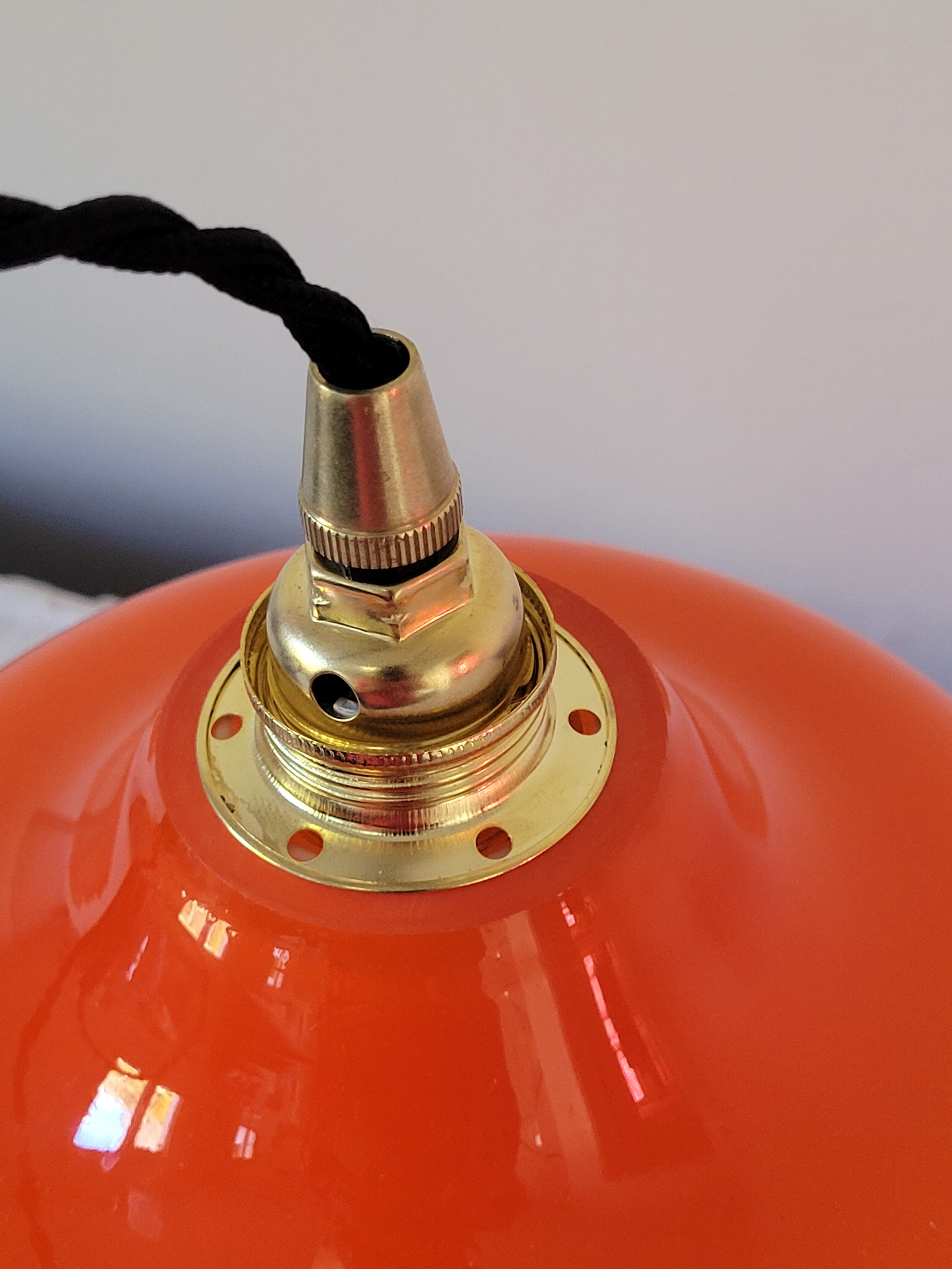 Orange opaline suspension