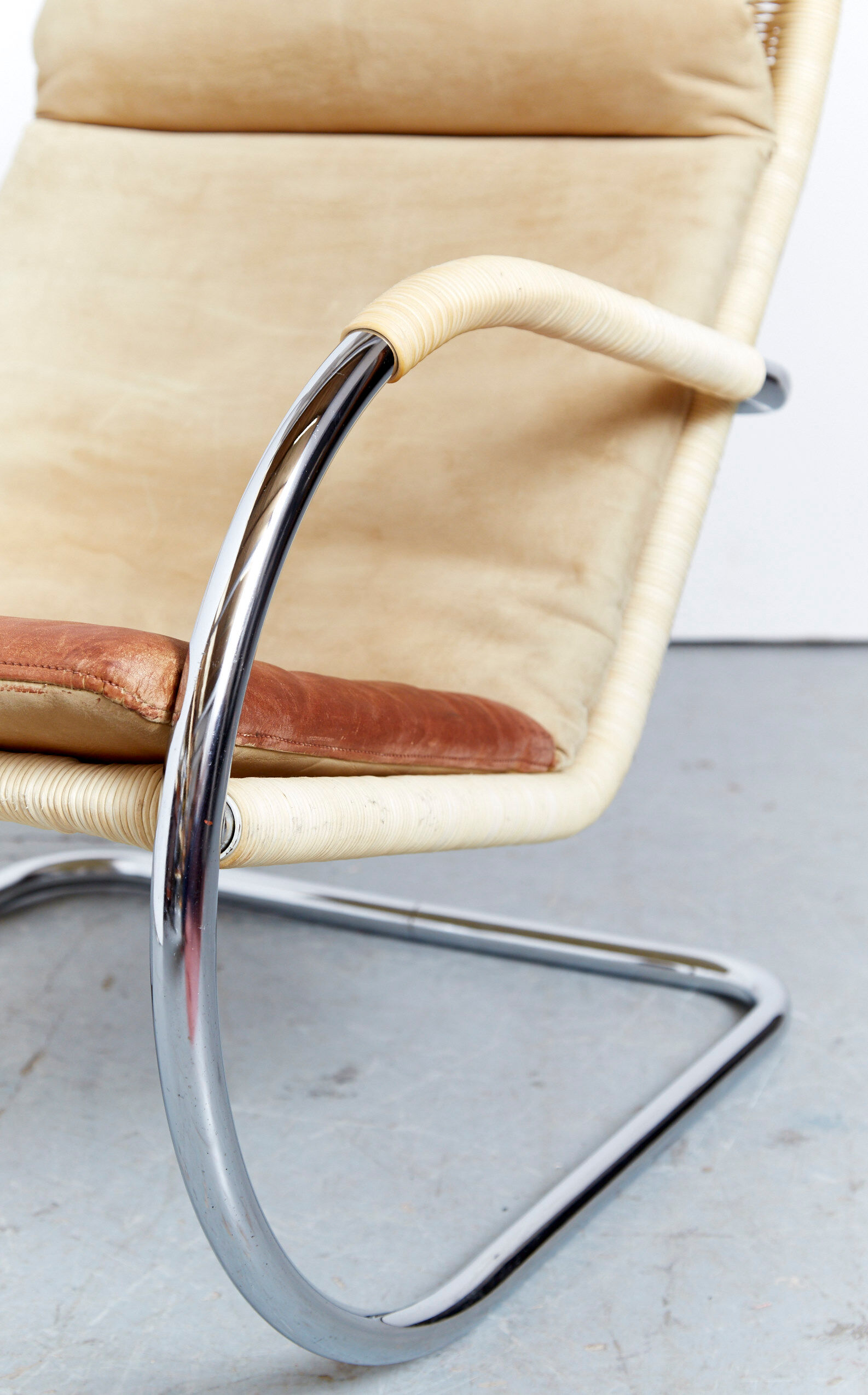 Anton Lorenz Bauhaus Cantilever D35 + Ottoman E35 for Tecta