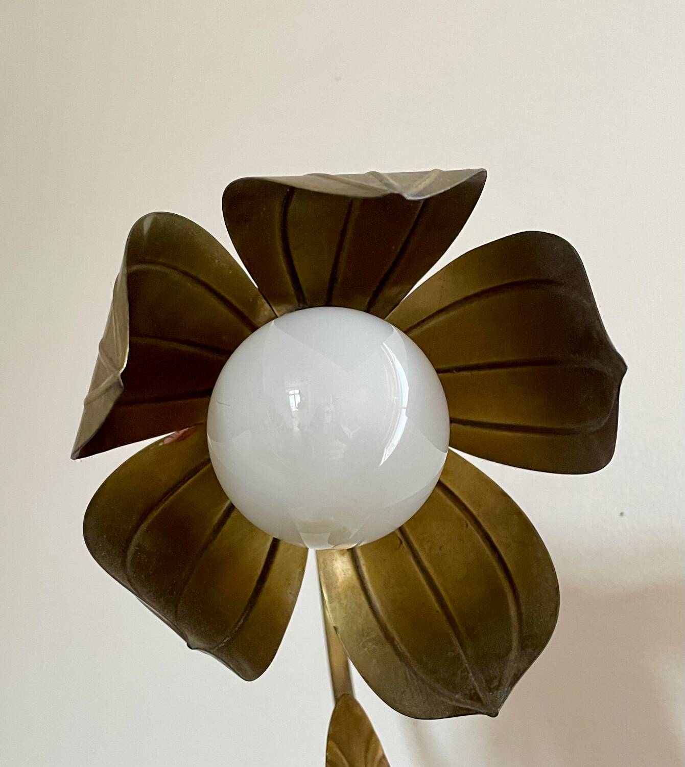 Brass flower lamp