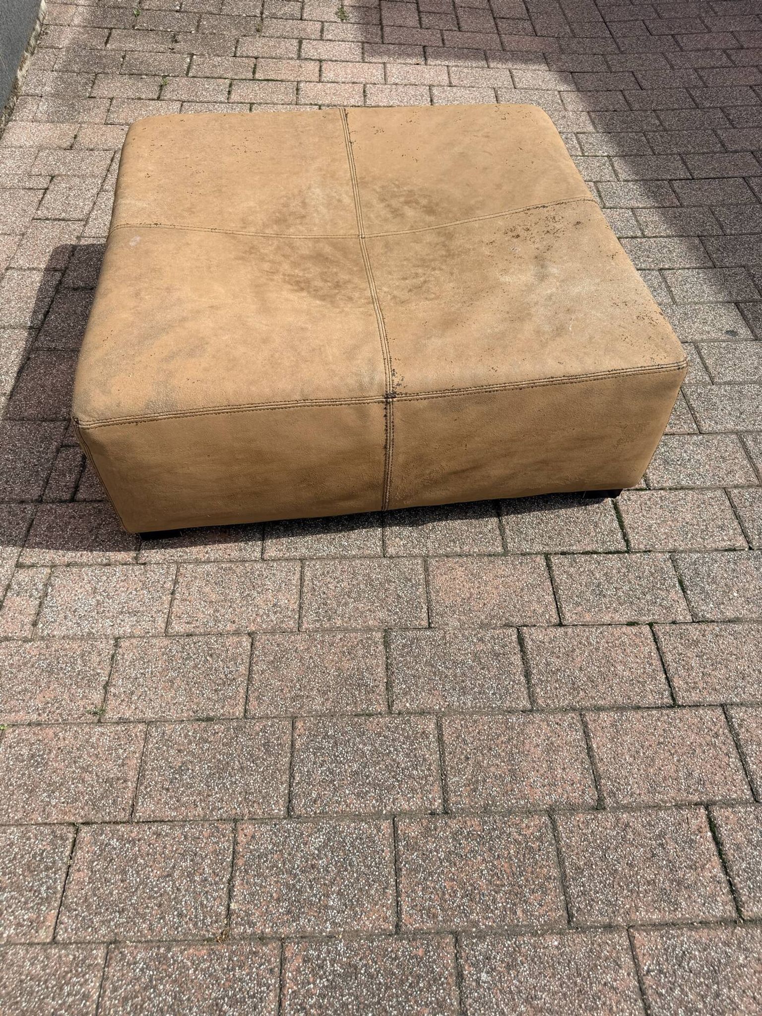 Large square pouffe in patinated nubuck leather – 100 × 100 cm