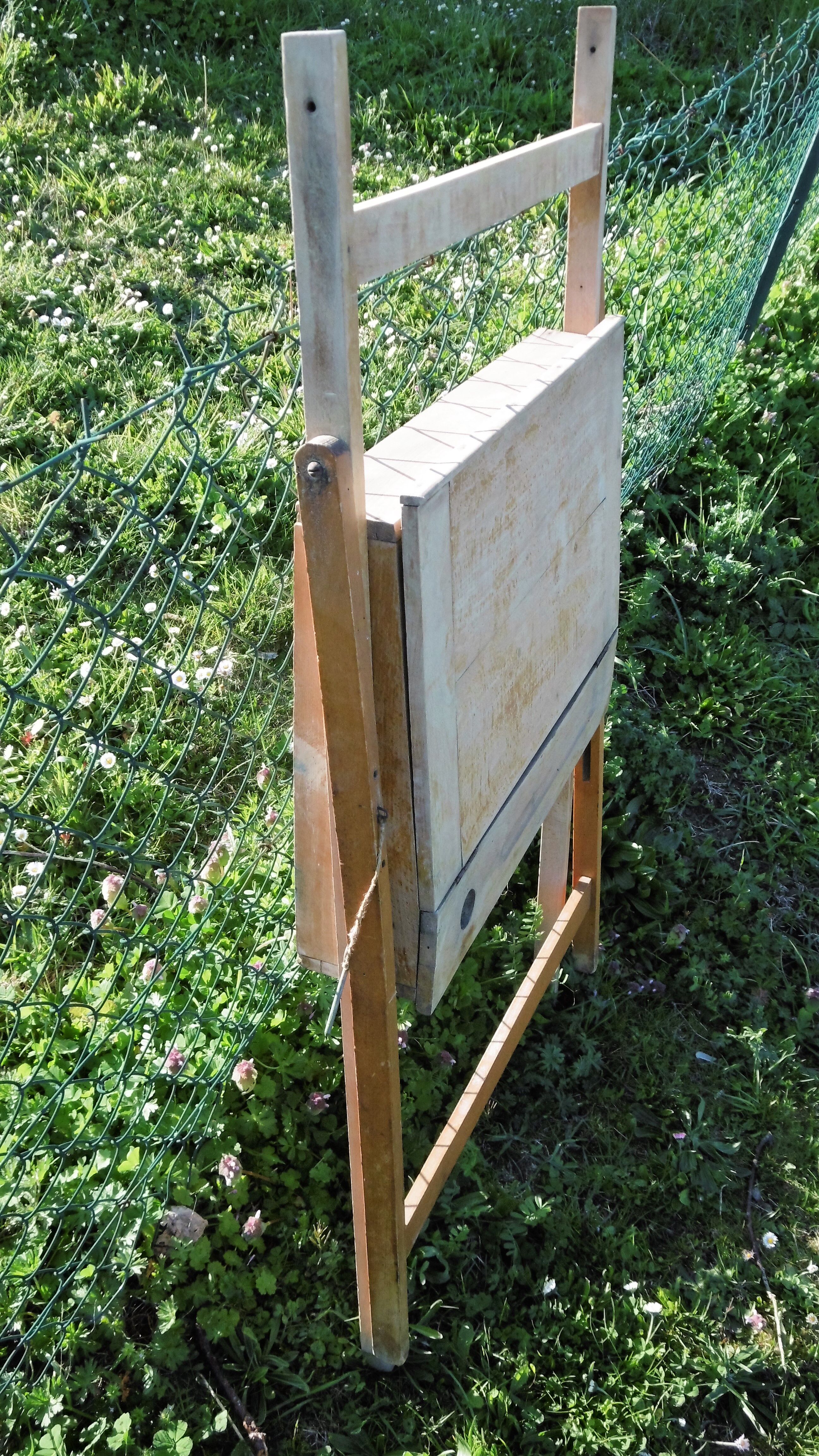 Folding office for child