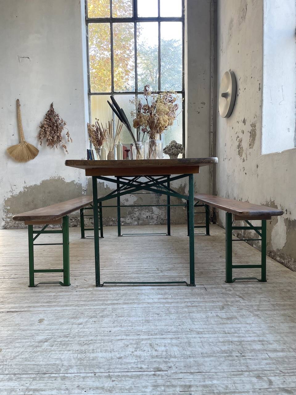 Guinguette table and its 2 benches