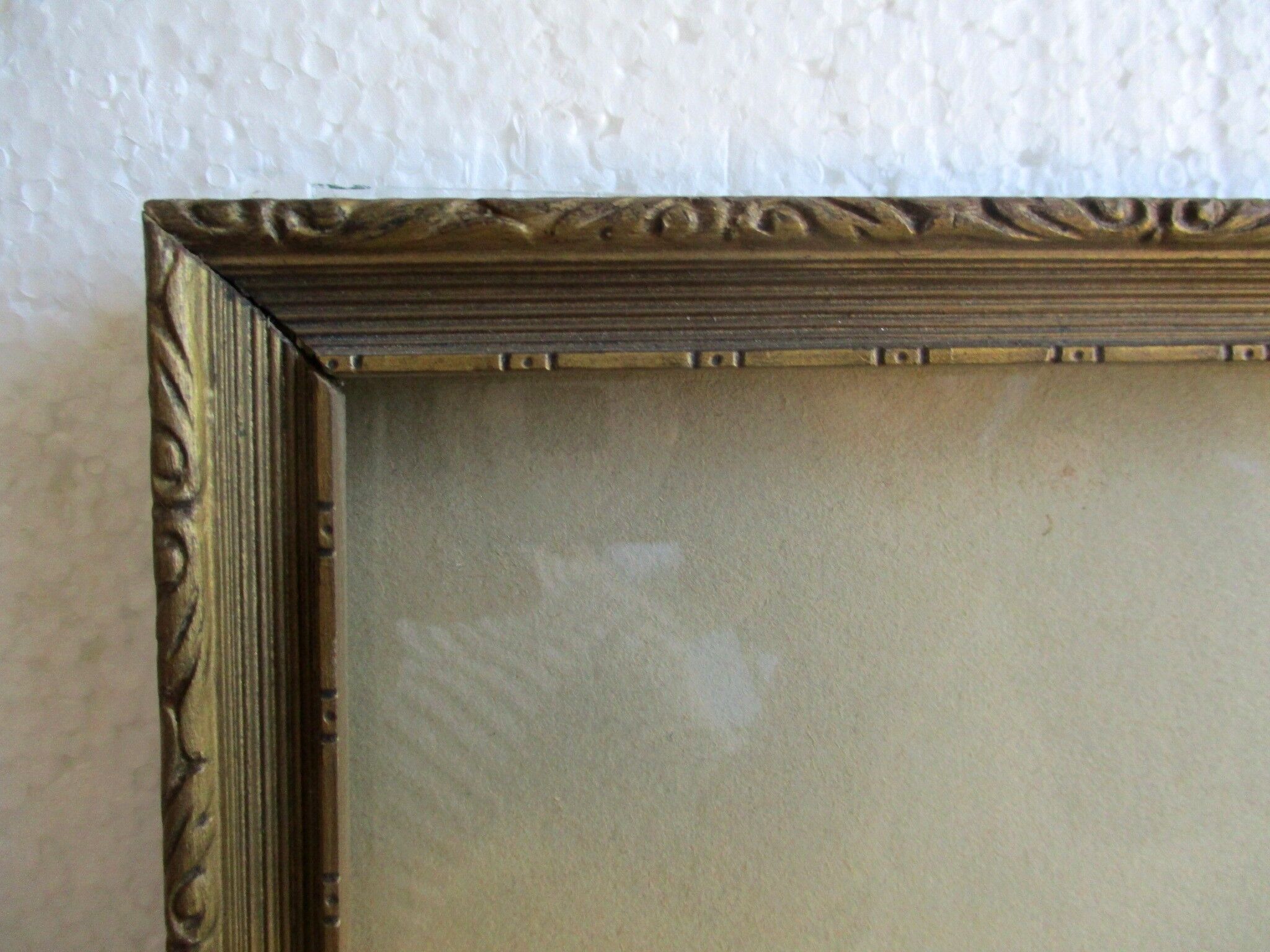 Old gilded wood frame for subject of 220 x 300