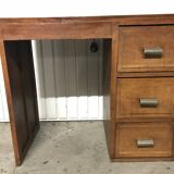 Administrative desk of the 1950s