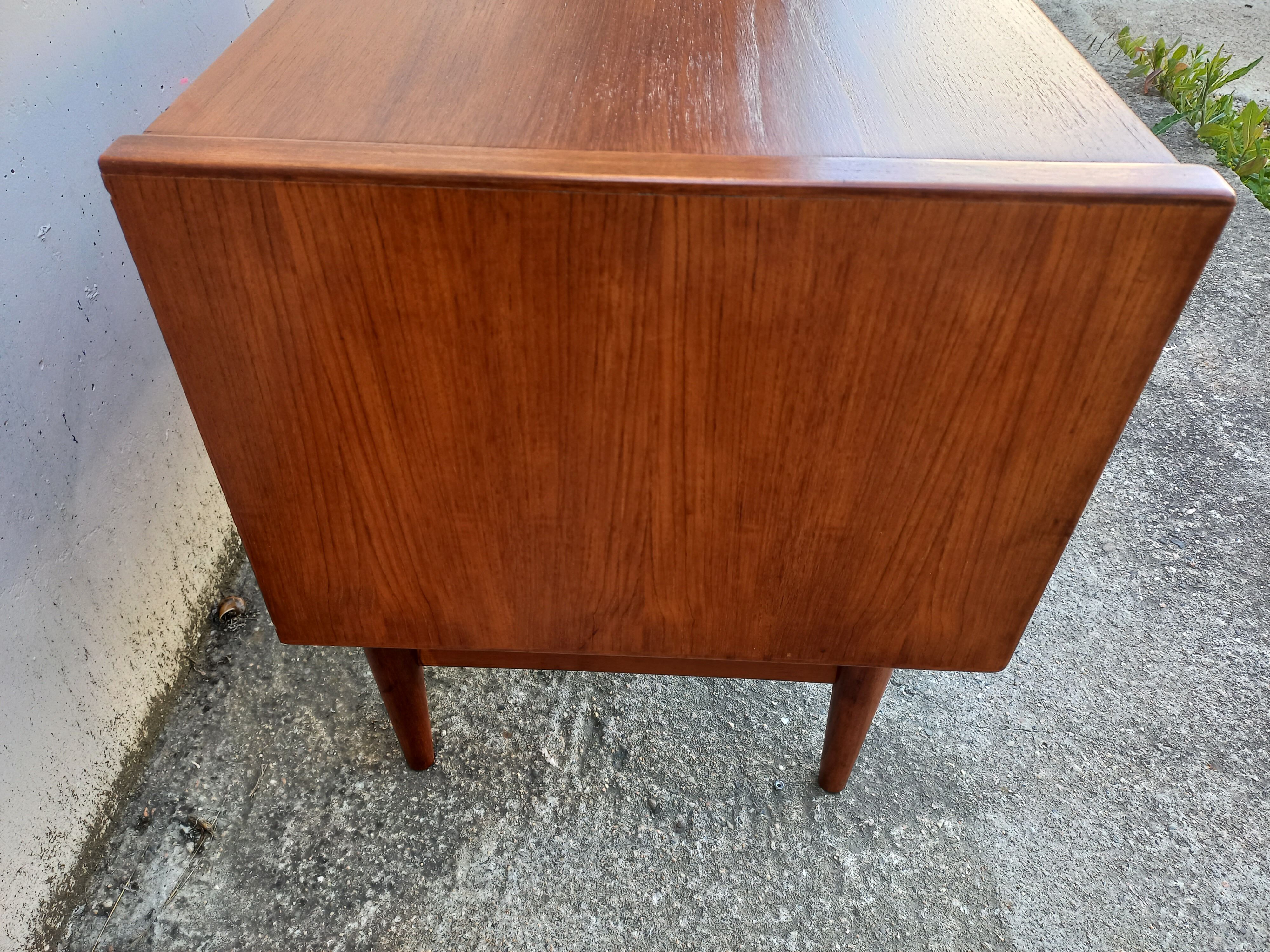 Scandinavian chest of drawers