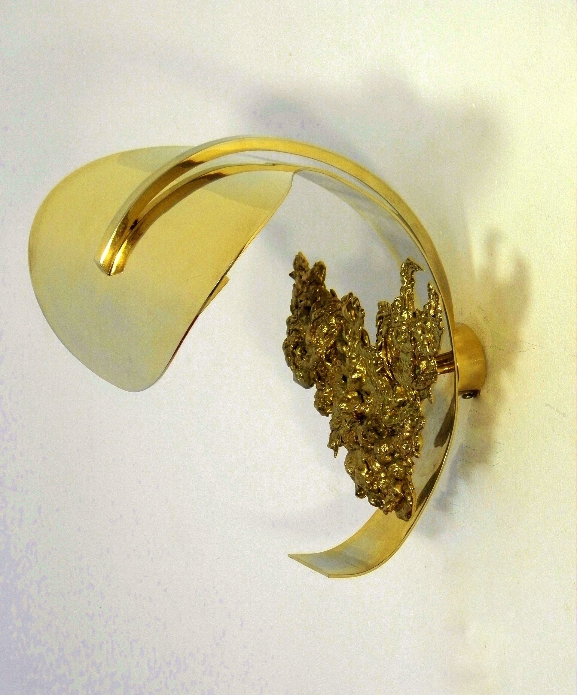 Gilded bronze and brass wall lamp, 1970