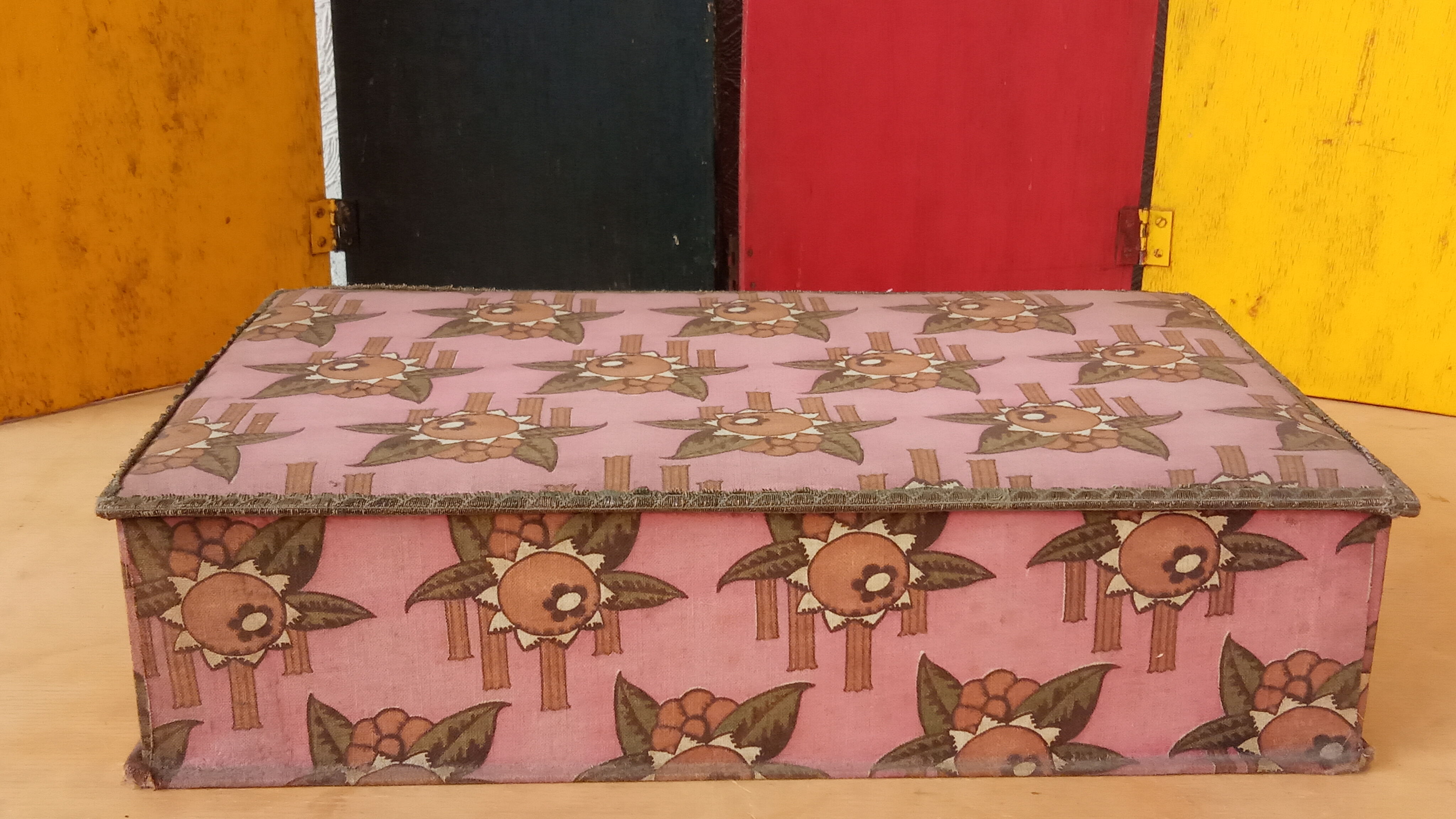 Art-deco fabric box