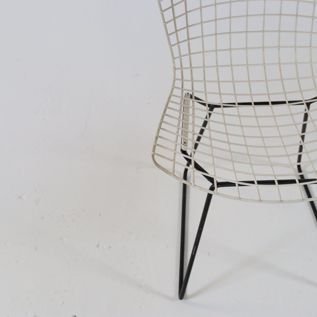 Harry Bertoia model 240 wire chair Knoll