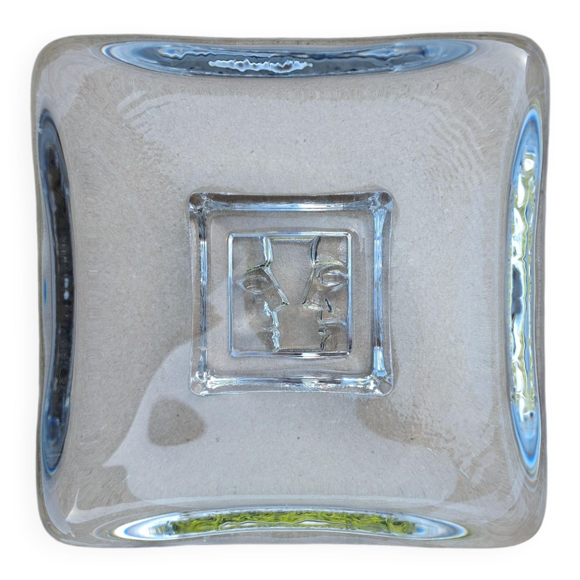 Ashtray art glass, Bertil Vallien for Kosta Boda