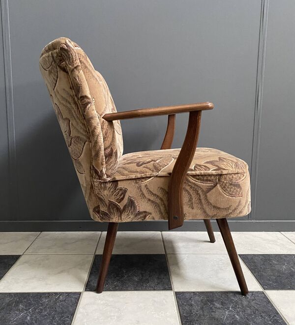 Fauteuil cocktail à imprimé floral des années 1960 avec accoudoirs.