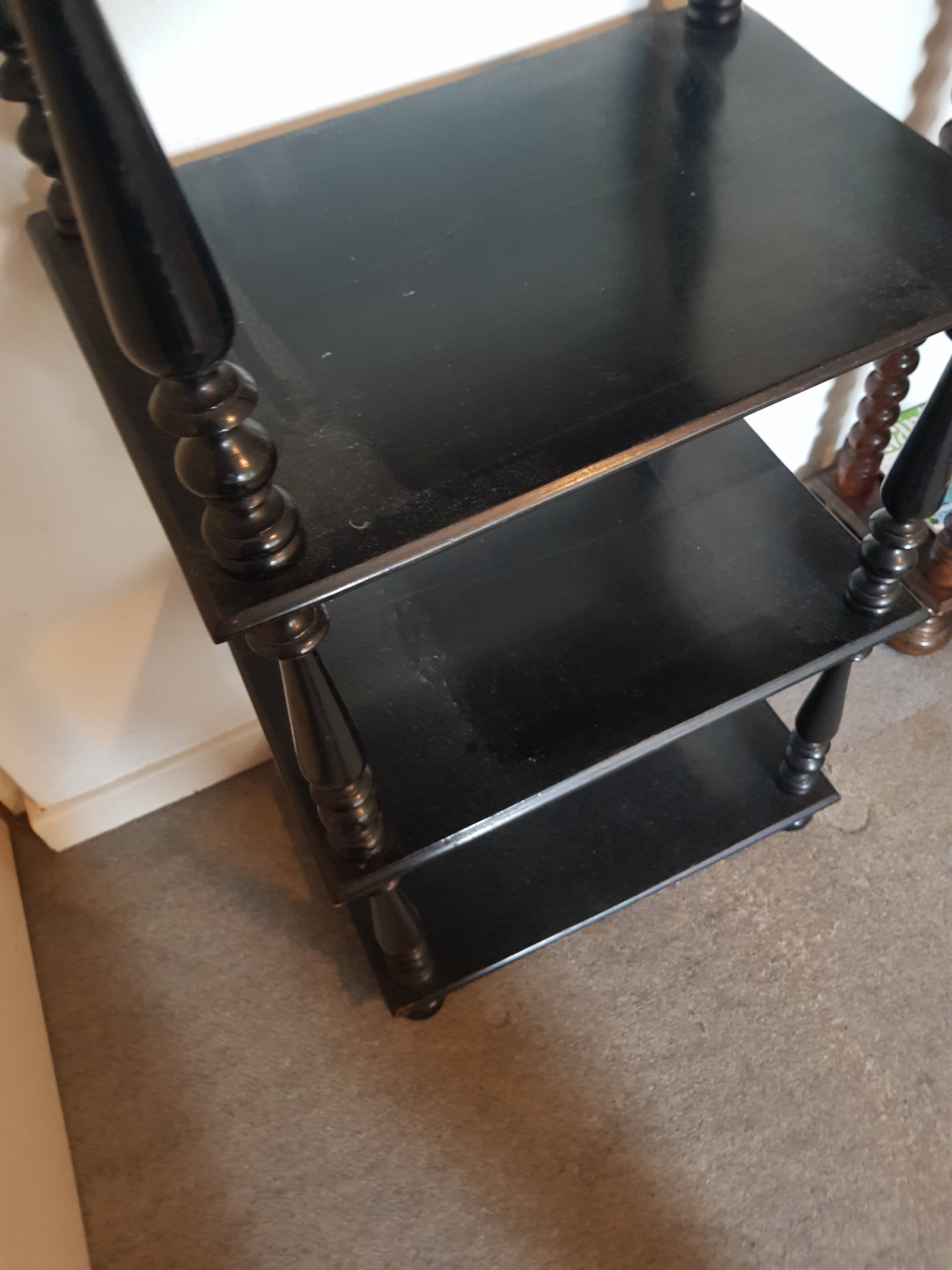 4-shelf turned wood shelf