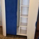 Armoire de jeune fille