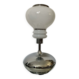 Lampe vintage en opaline et métal chromé