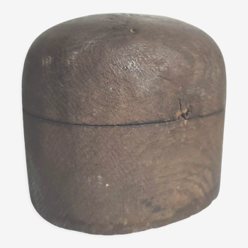 Ancienne forme à chapeau en bois massif 1900