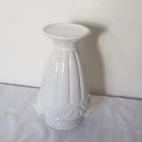 Baroque-style white cermal vase