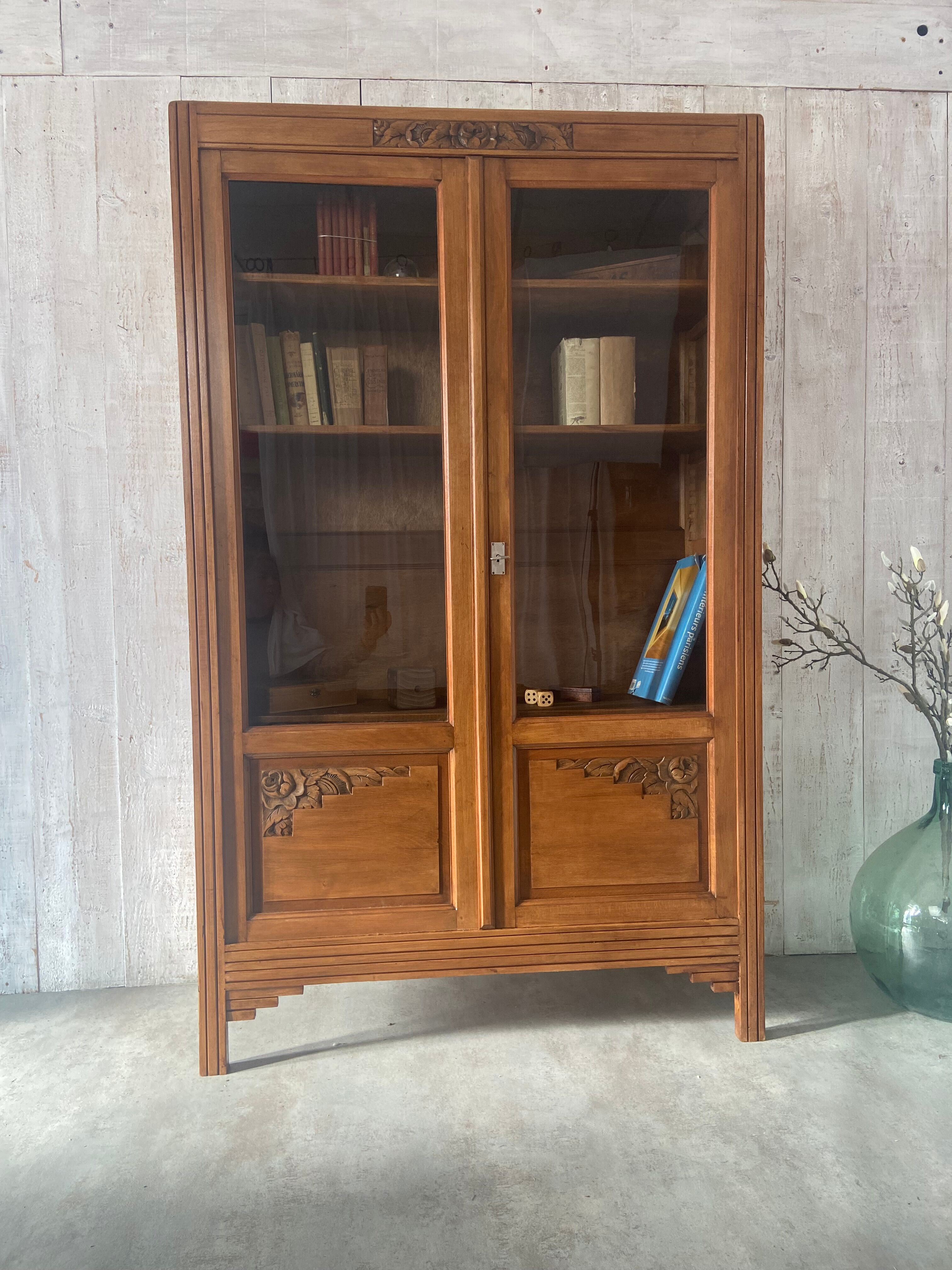 Vintage library/shelf