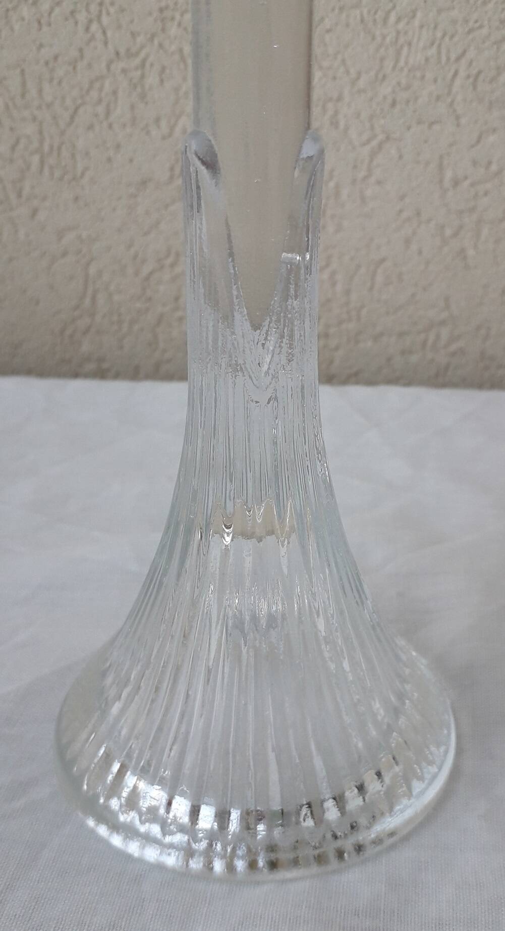 Paire de bougeoirs verre