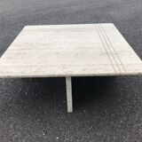 Square bass table in travertine