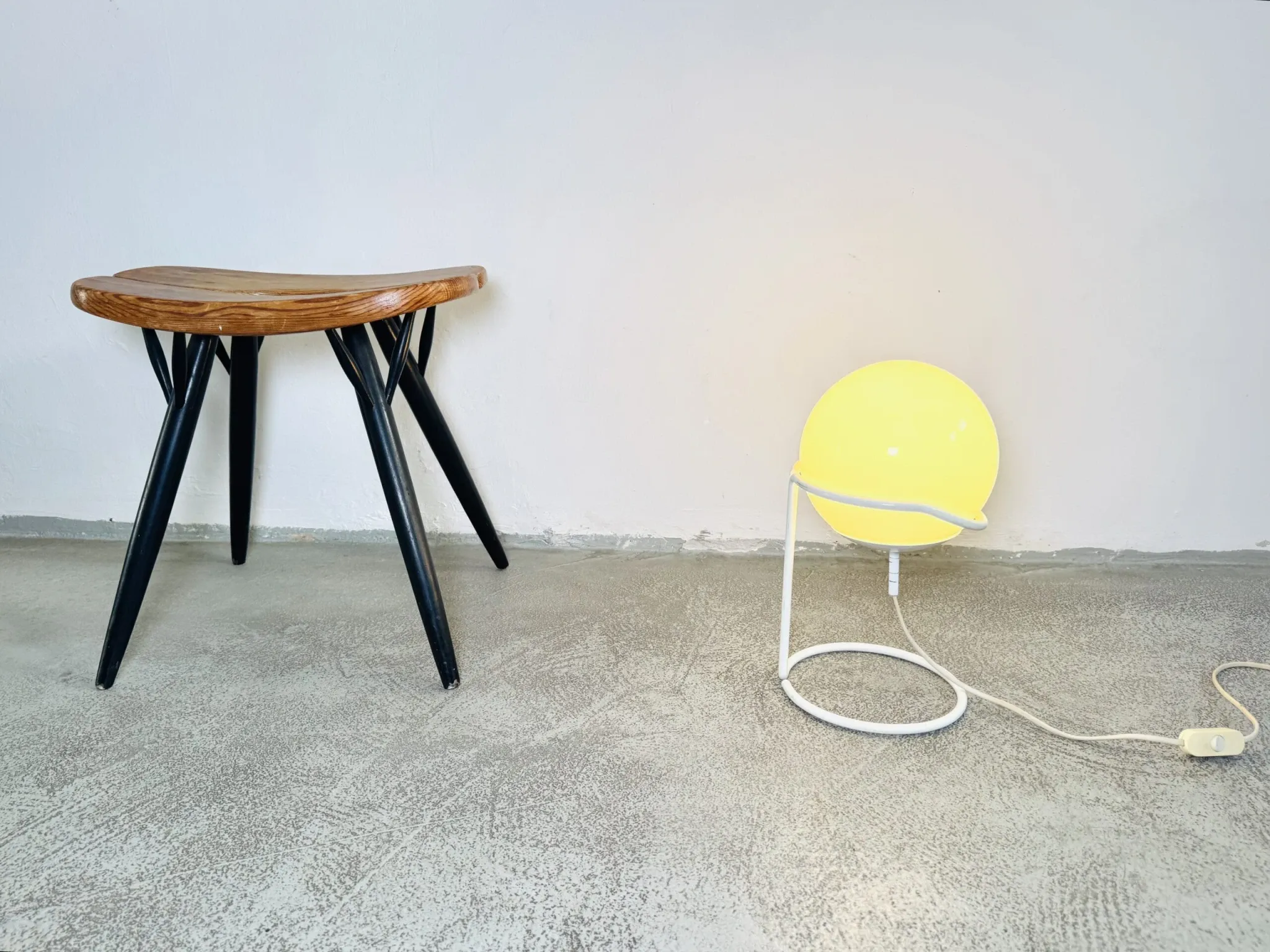 Floating Globe Table Lamp By Vrieland, The Netherlands, 1980S