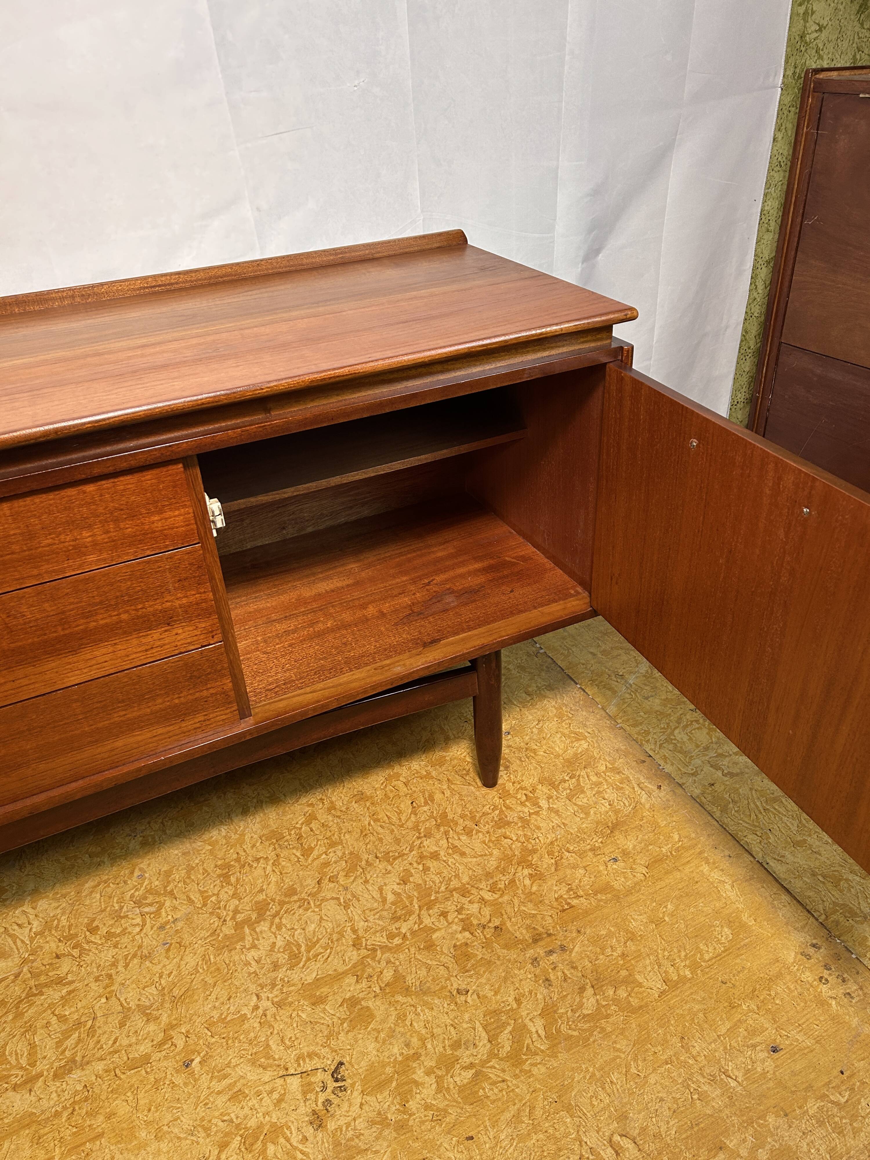 Buffet rétro vintage en teck des années 1960, design scandinave britannique