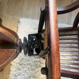 Swivel office chair