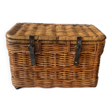 Wicker trunk with leather straps