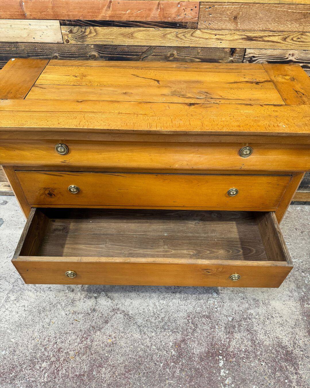 Commode ancienne en merisier