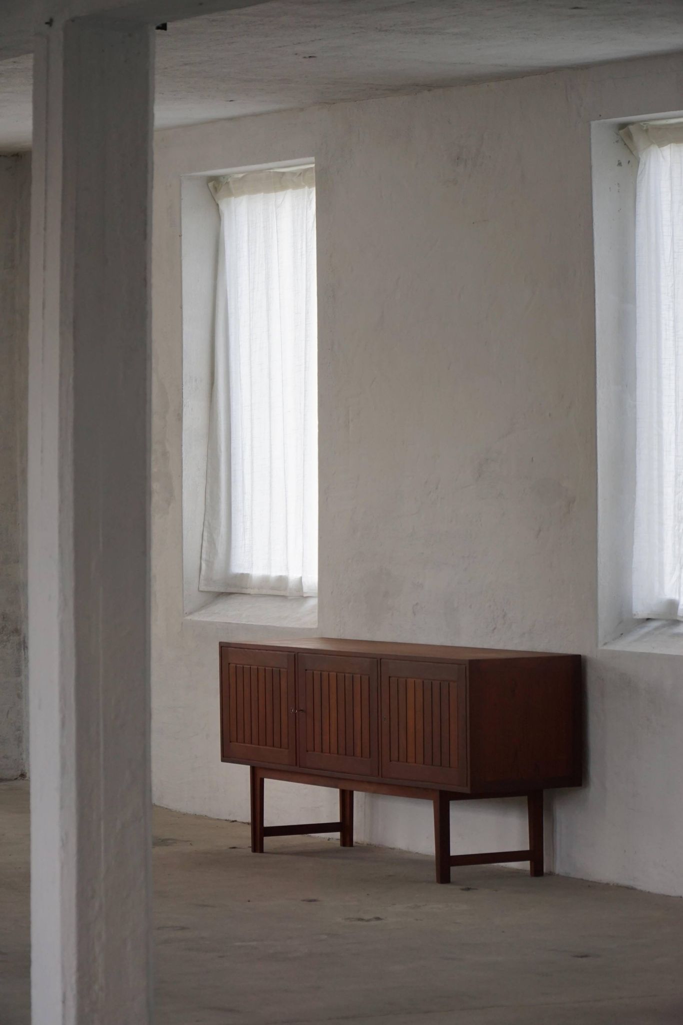 Kurt Østervig, buffet bas en teck, VAMO, moderne scandinave du milieu du siècle, années 1960