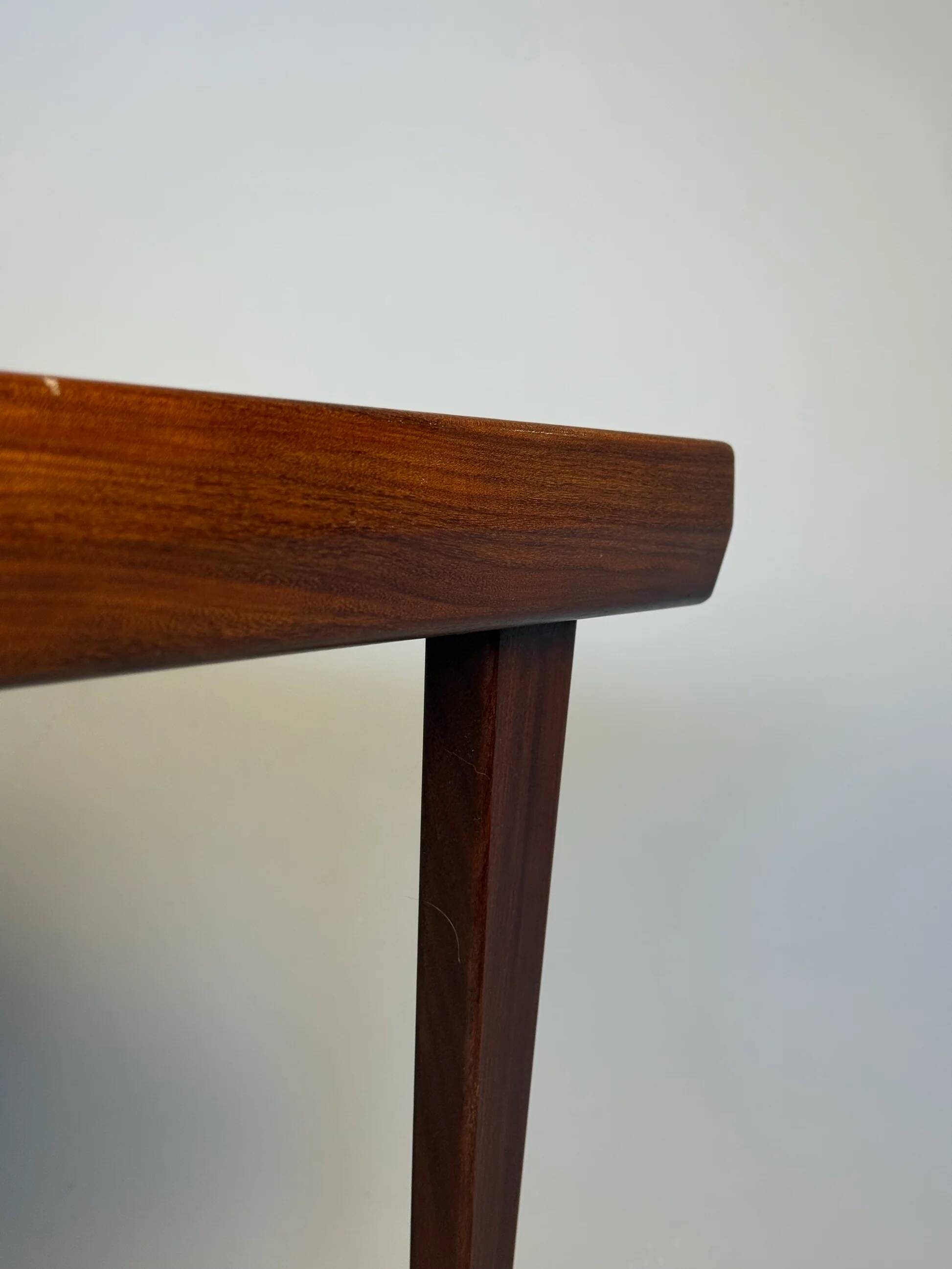 Table basse Lovig, Danemark, 1967, design scandinave