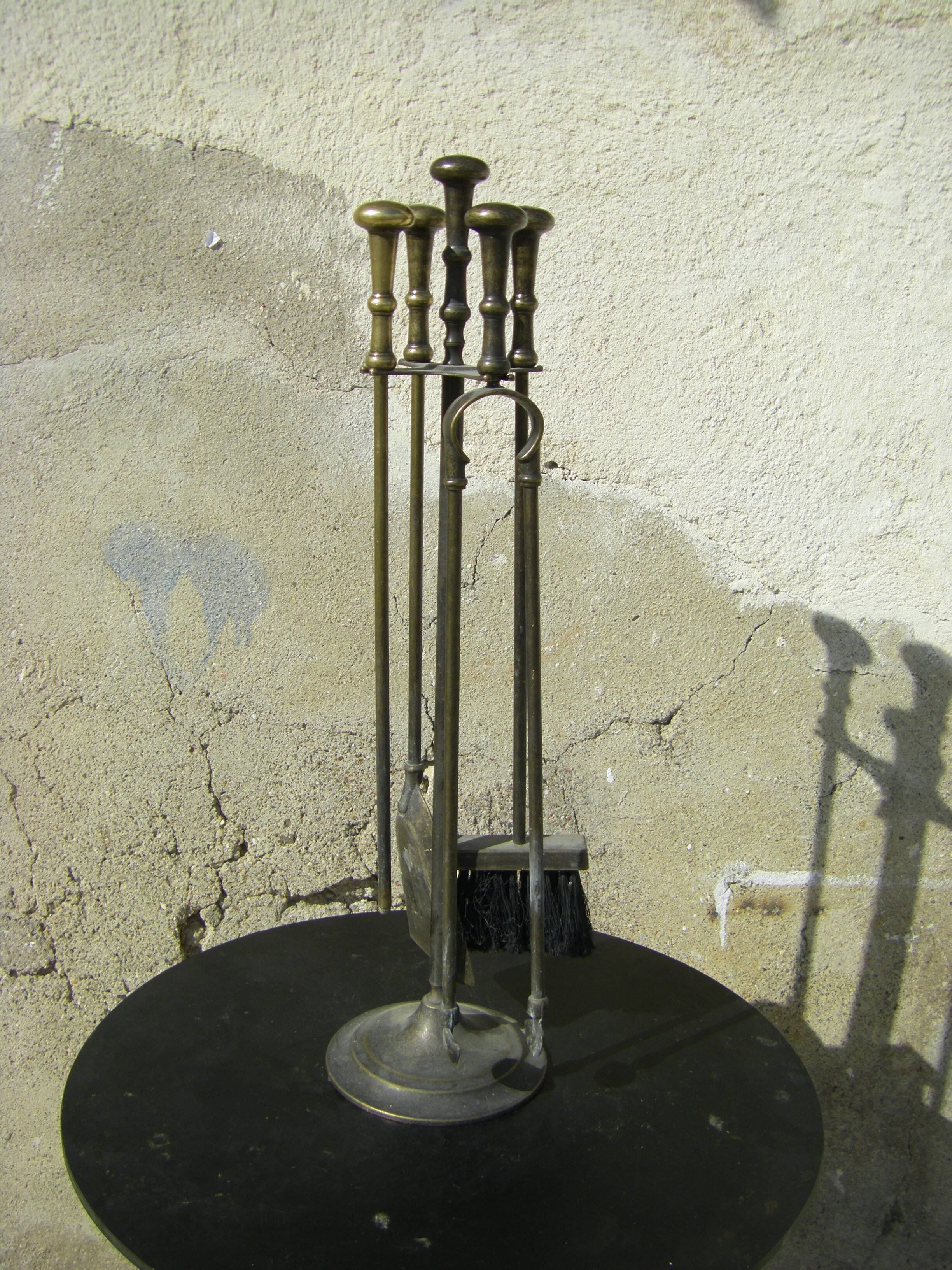 Vintage fireplace servant