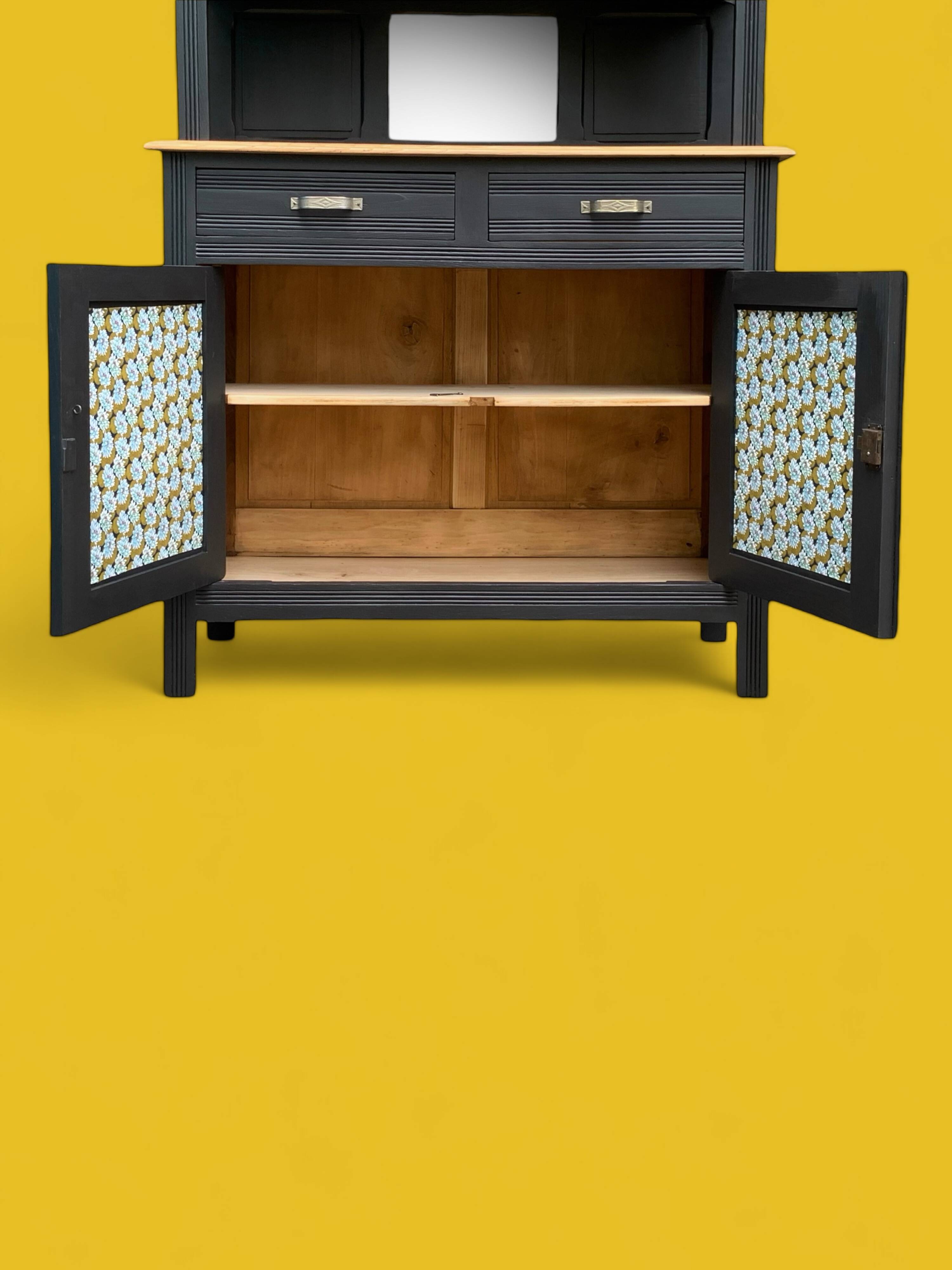 Parisian art deco buffet in solid walnut 1930