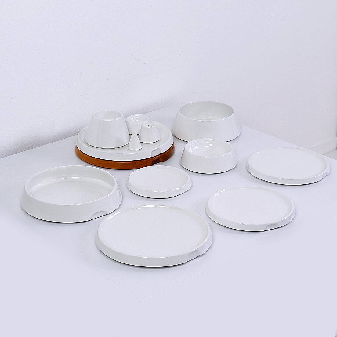 Ceramic "Pyramid" table service by Pierre Cardin - circa 1969