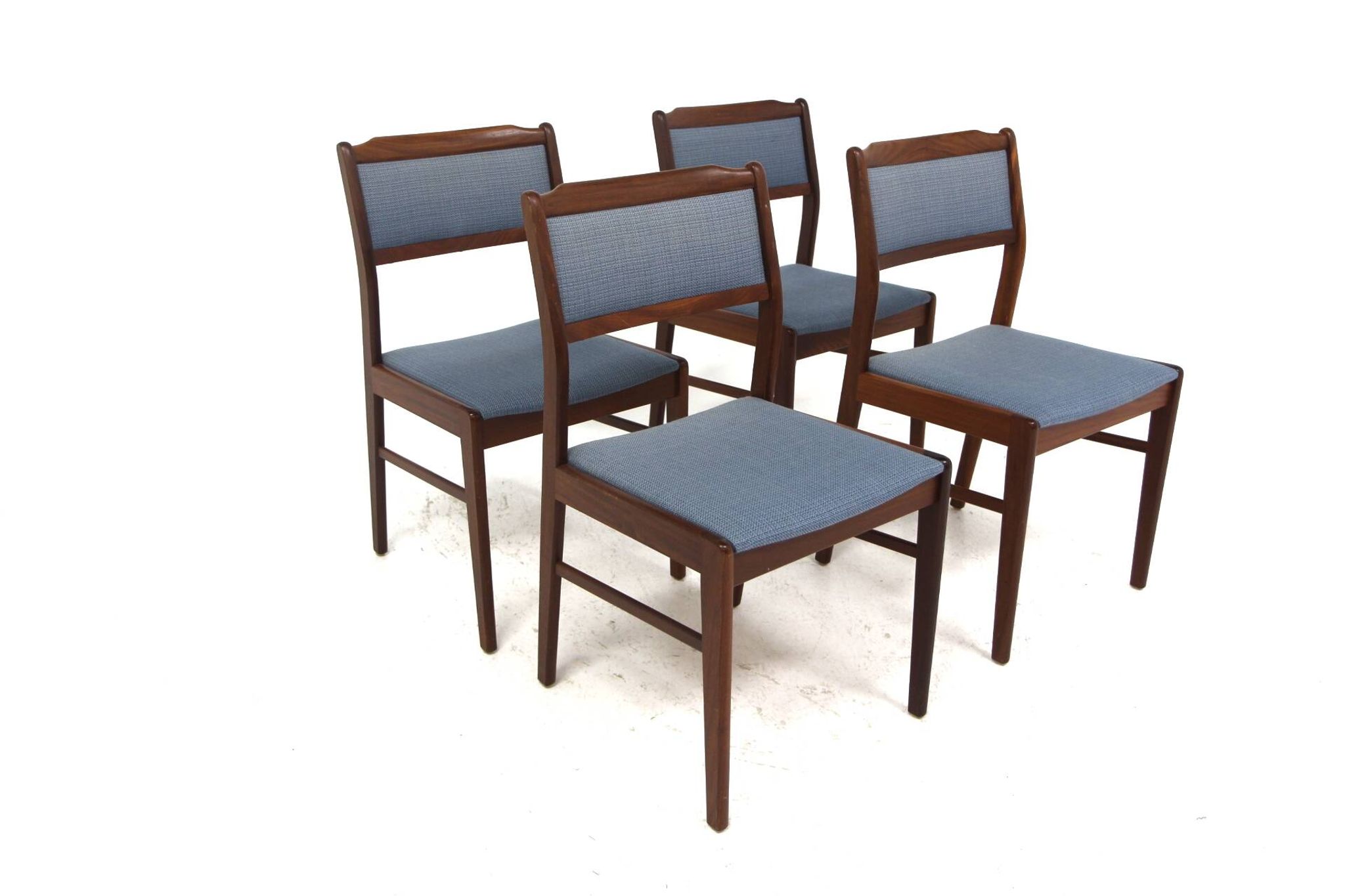 4 chaises scandinave en noyer, Suède, 1960