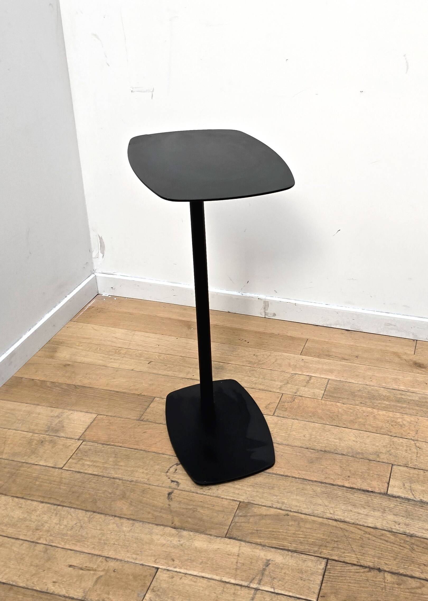 Inclass designer side table