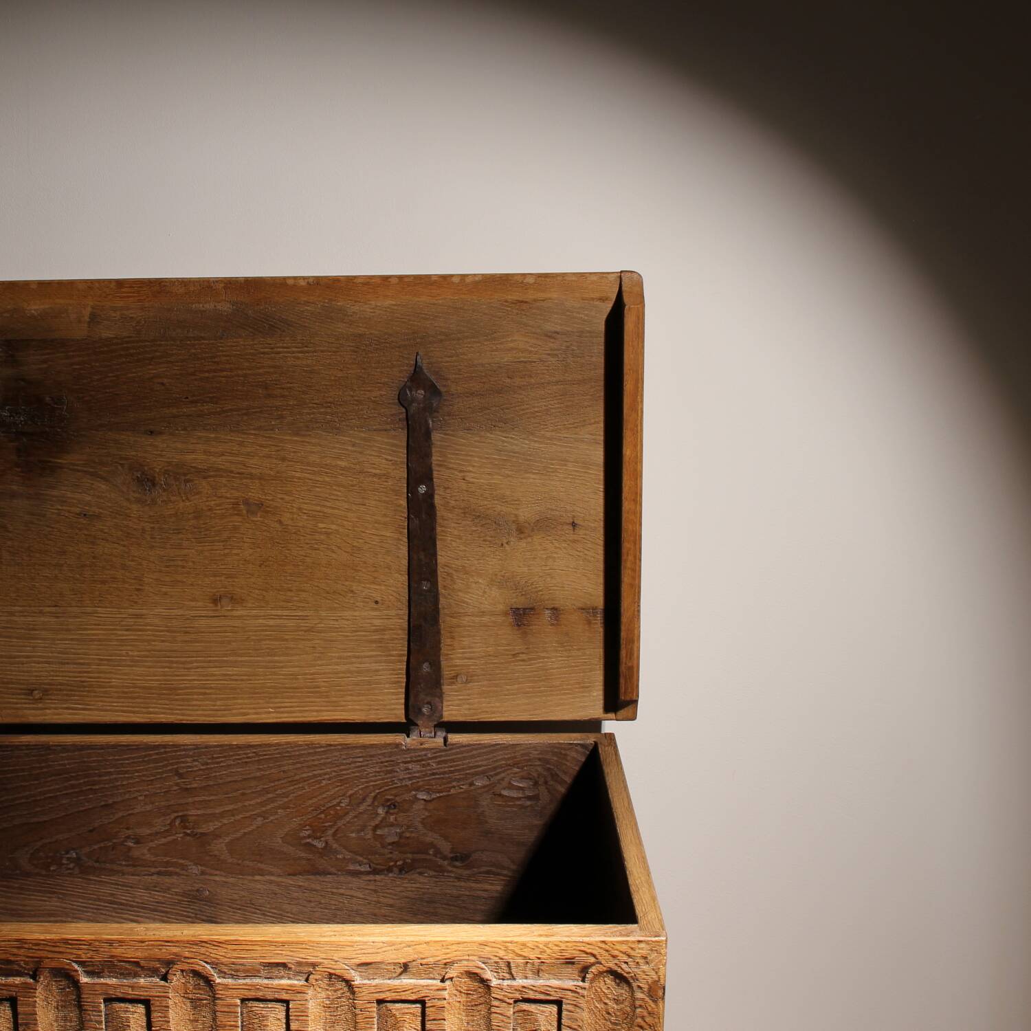 Handcrafted Solid Oak Chest with Rustic Carvings | Germany