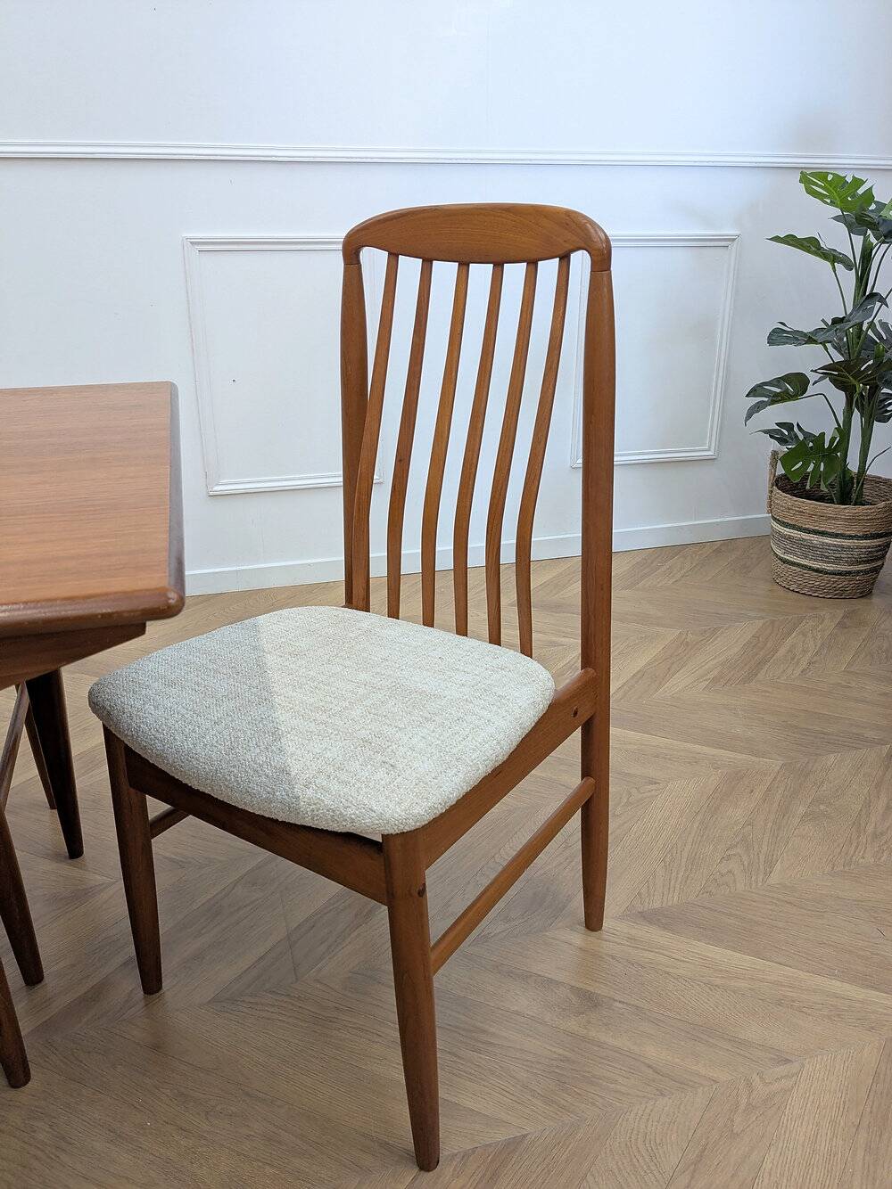 6 Scandinavian Benny Linden chairs