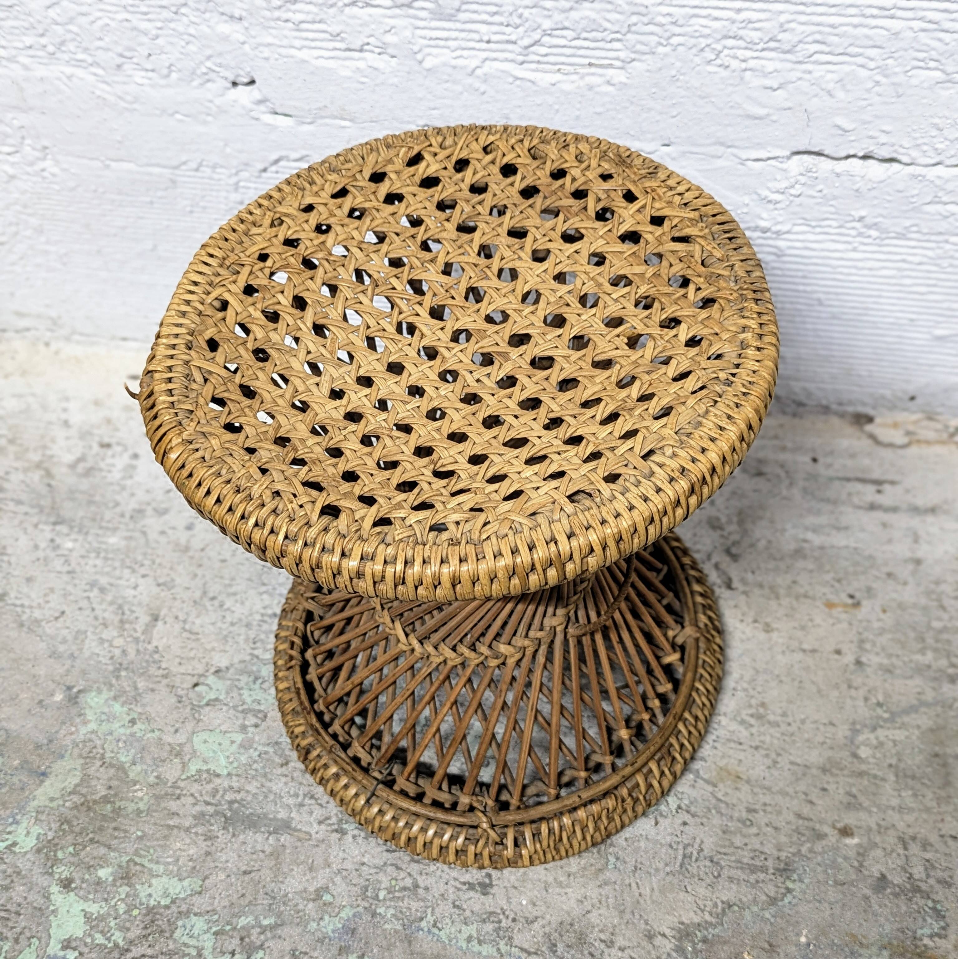 Tam Tam rattan stool