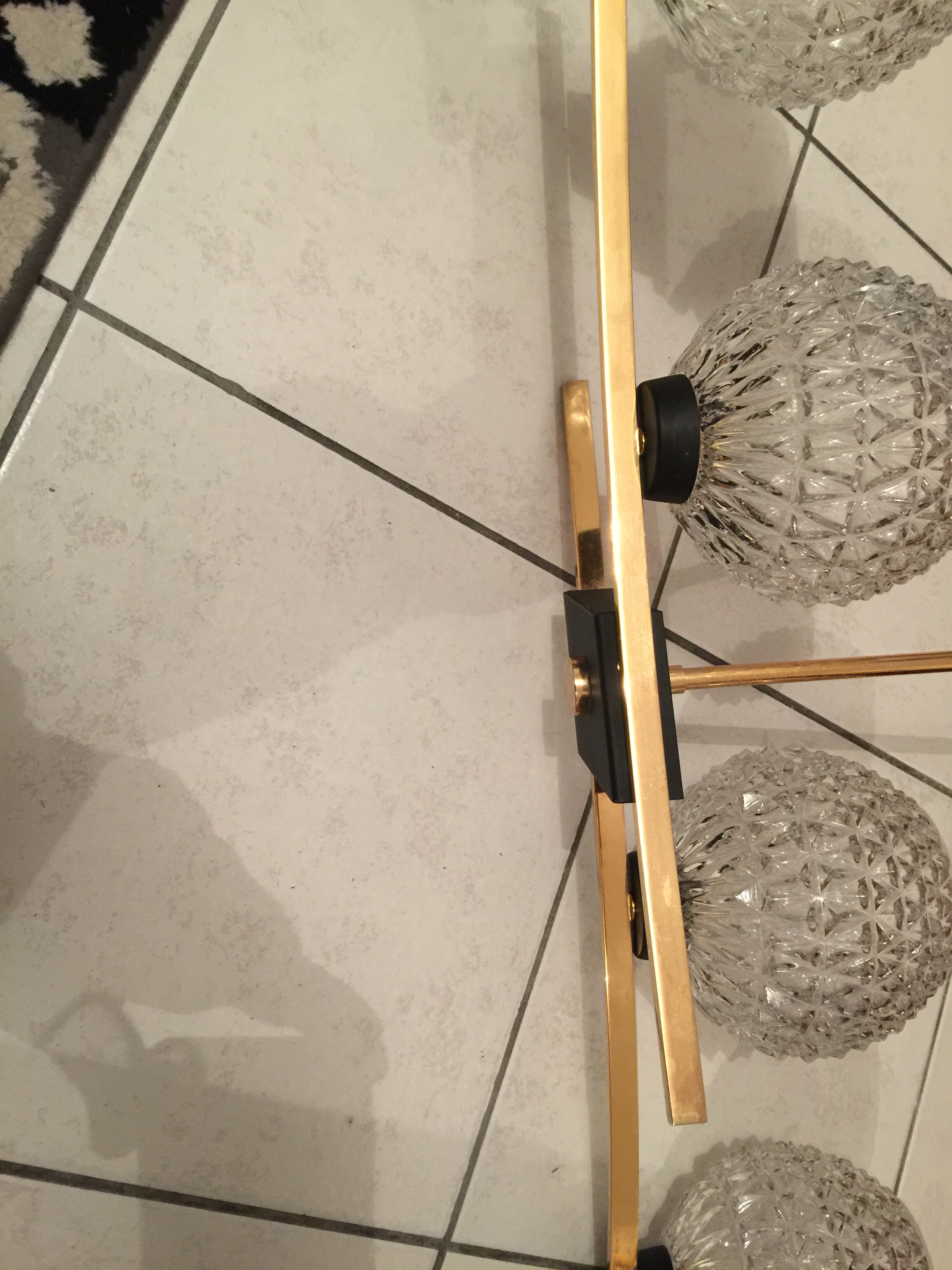 Lustre 4 boules de verre et laiton design