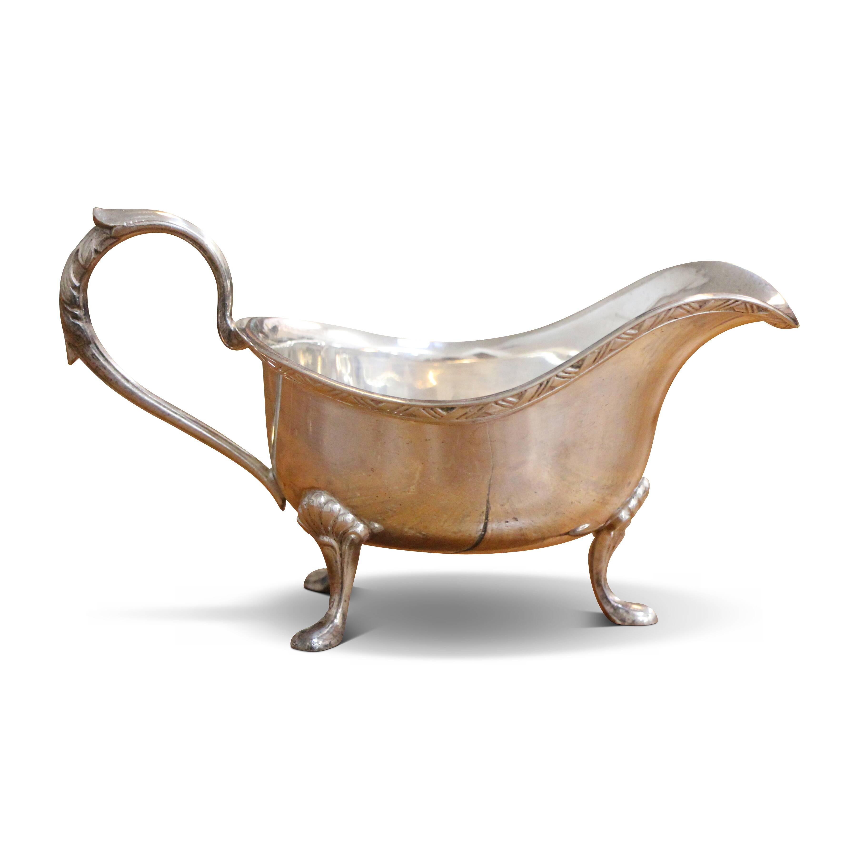 1 Silver Sauce Boat with 1 Silver Braided Strainer