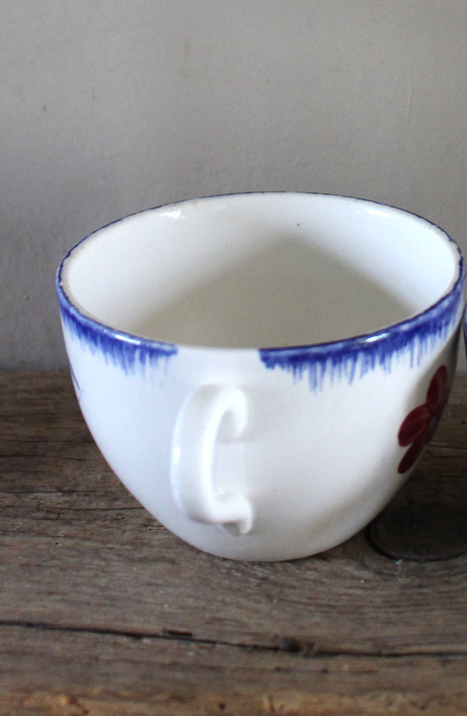 Tasse Mary Lou Fleurs bleu rouge jaune Digoin
