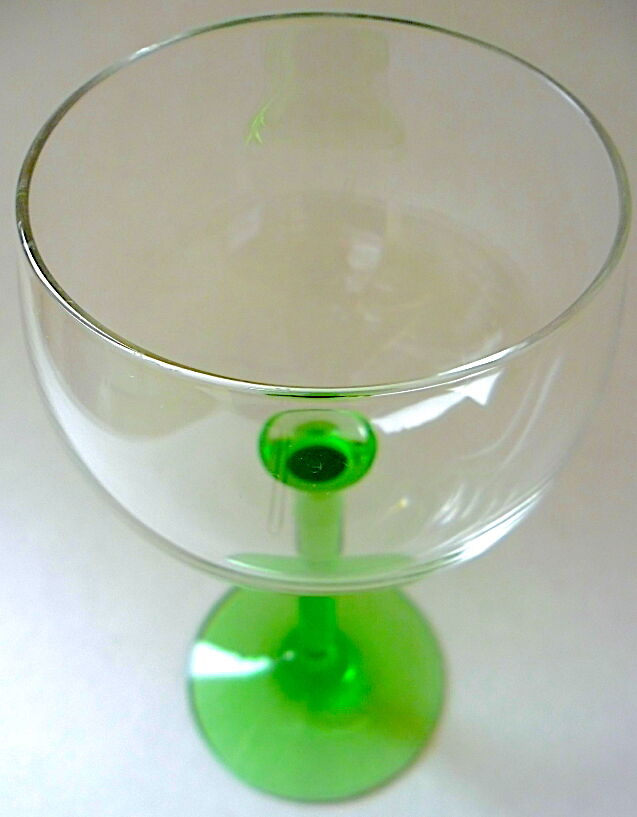 Suite de six verres à vin du Rhin en cristal
