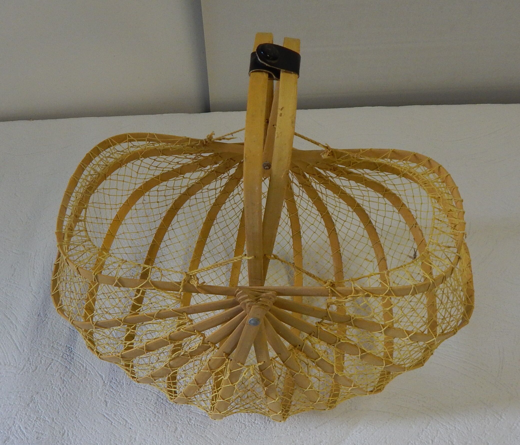 Foldable bamboo and cotton basket