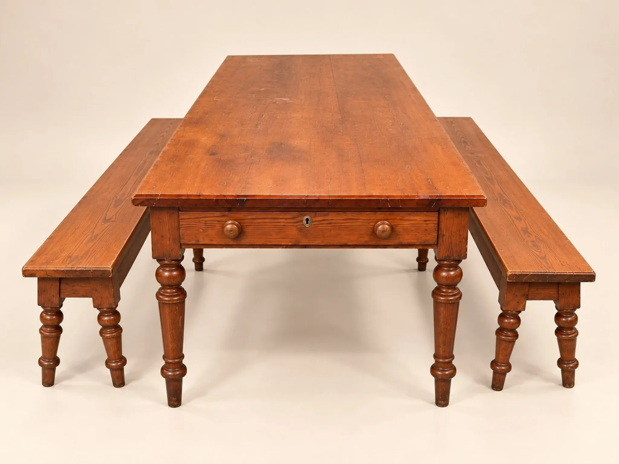 Farmhouse table and benches – Louis-Philippe style – Pitch pine